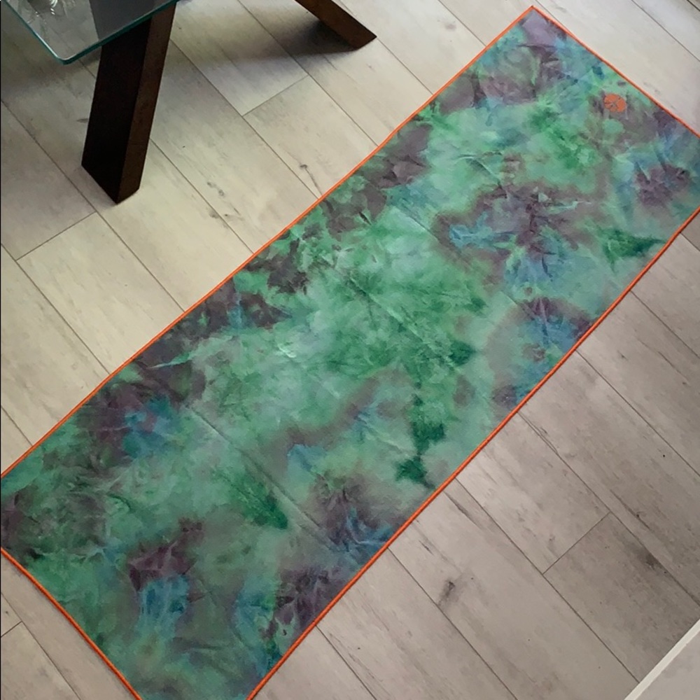 Yogitoes skidless yoga mat towel
